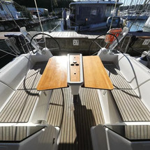 Dufour 382