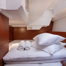 Beneteau Oceanis 38.1