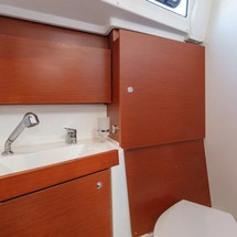 Beneteau Oceanis 38.1