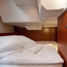 Beneteau Oceanis 38.1