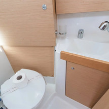 Beneteau Oceanis 38.1