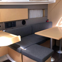 Beneteau Oceanis 38.1