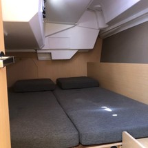 Beneteau Oceanis 38.1