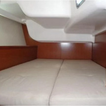 Beneteau Oceanis 40