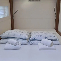 Fountaine Pajot Astrea 42