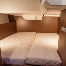 Beneteau Oceanis 38.1