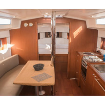 Beneteau Oceanis 38.1