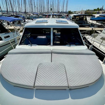 Adriana 36