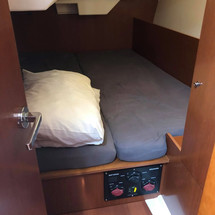 Beneteau Oceanis 38.1