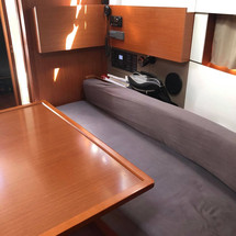 Beneteau Oceanis 38.1