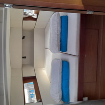 Beneteau Oceanis 38.1