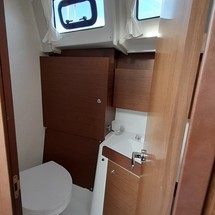 Beneteau Oceanis 38.1