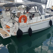 Beneteau Oceanis 38.1