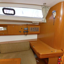 Beneteau Oceanis 43