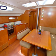 Beneteau Oceanis 43