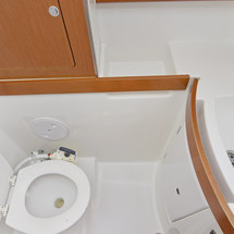 Beneteau Oceanis 43