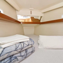Beneteau Oceanis 43