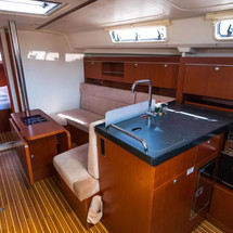 Hanse 385
