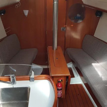 Beneteau Oceanis 323