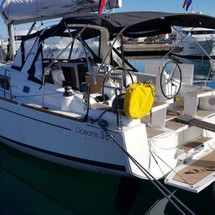 Beneteau Oceanis 38.1