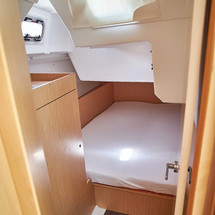 Beneteau Oceanis 38.1