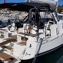 Beneteau Oceanis 38.1