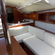 Beneteau Oceanis 37
