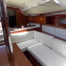 Beneteau Oceanis 37