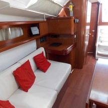 Beneteau Oceanis 37