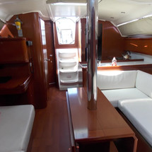 Beneteau Oceanis 37
