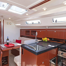 Hanse 345