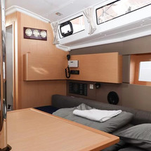 Beneteau Oceanis 38.1