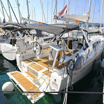 Beneteau Oceanis 38.1