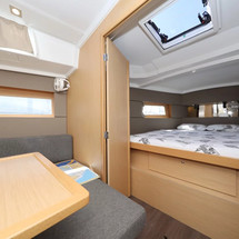 Beneteau Oceanis 38.1