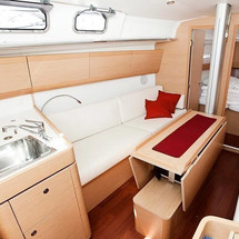 Beneteau First 35