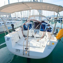 Beneteau First 35