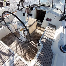 Beneteau Oceanis 37