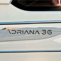 Adriana 36