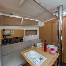 Beneteau Oceanis 38.1