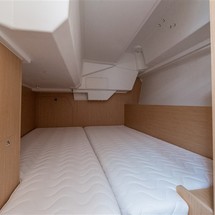 Beneteau Oceanis 38.1