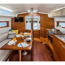 Beneteau Oceanis 38.1