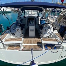 Beneteau Oceanis 35.1