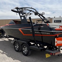 Malibu Wakesetter 22 MXZ