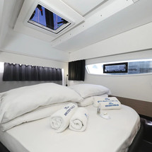 Fountaine Pajot Astrea 42