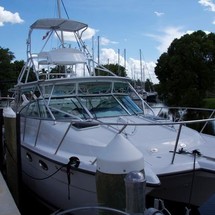 Glacier bay isle runner blue hull 2670