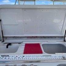 Glacier bay isle runner blue hull 2670