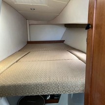 Glacier bay isle runner blue hull 2670