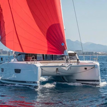 Fountaine Pajot Astrea 42