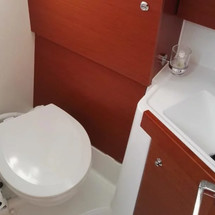 Beneteau Oceanis 38.1