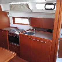 Beneteau Oceanis 38.1